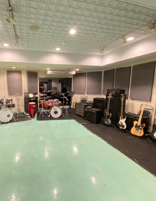 STUDIO